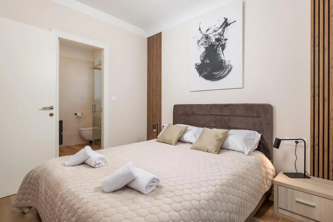 Vistalux Apartment Rijeka 0*,  Croatia