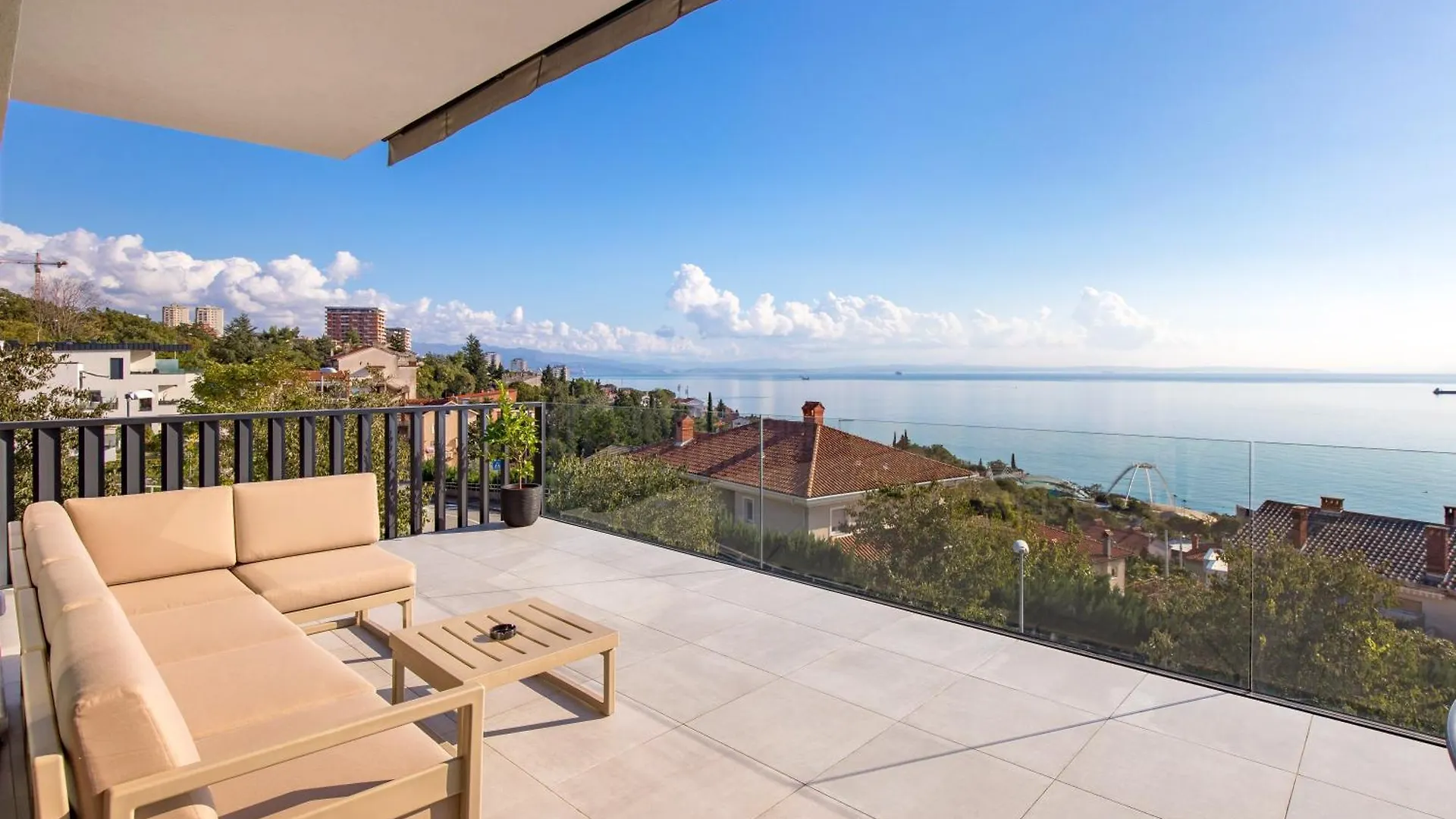 Vistalux Apartment Rijeka 0*,  Croatia